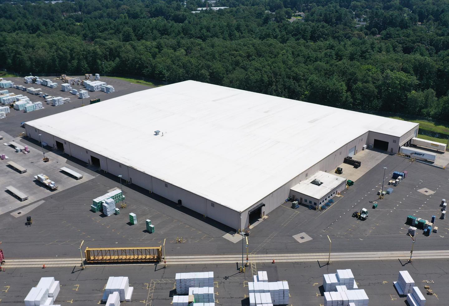 Wood Distribution of America